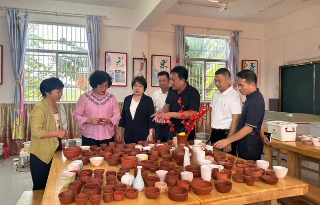 图为调研现场